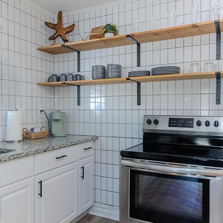 Coastal Cottage 1/2 Mile From Covington Square Екстер'єр фото