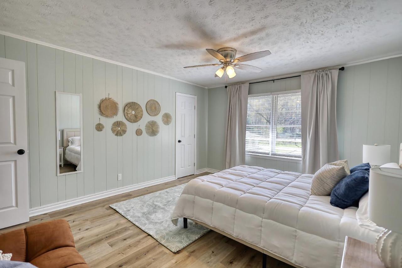 Coastal Cottage 1/2 Mile From Covington Square Екстер'єр фото