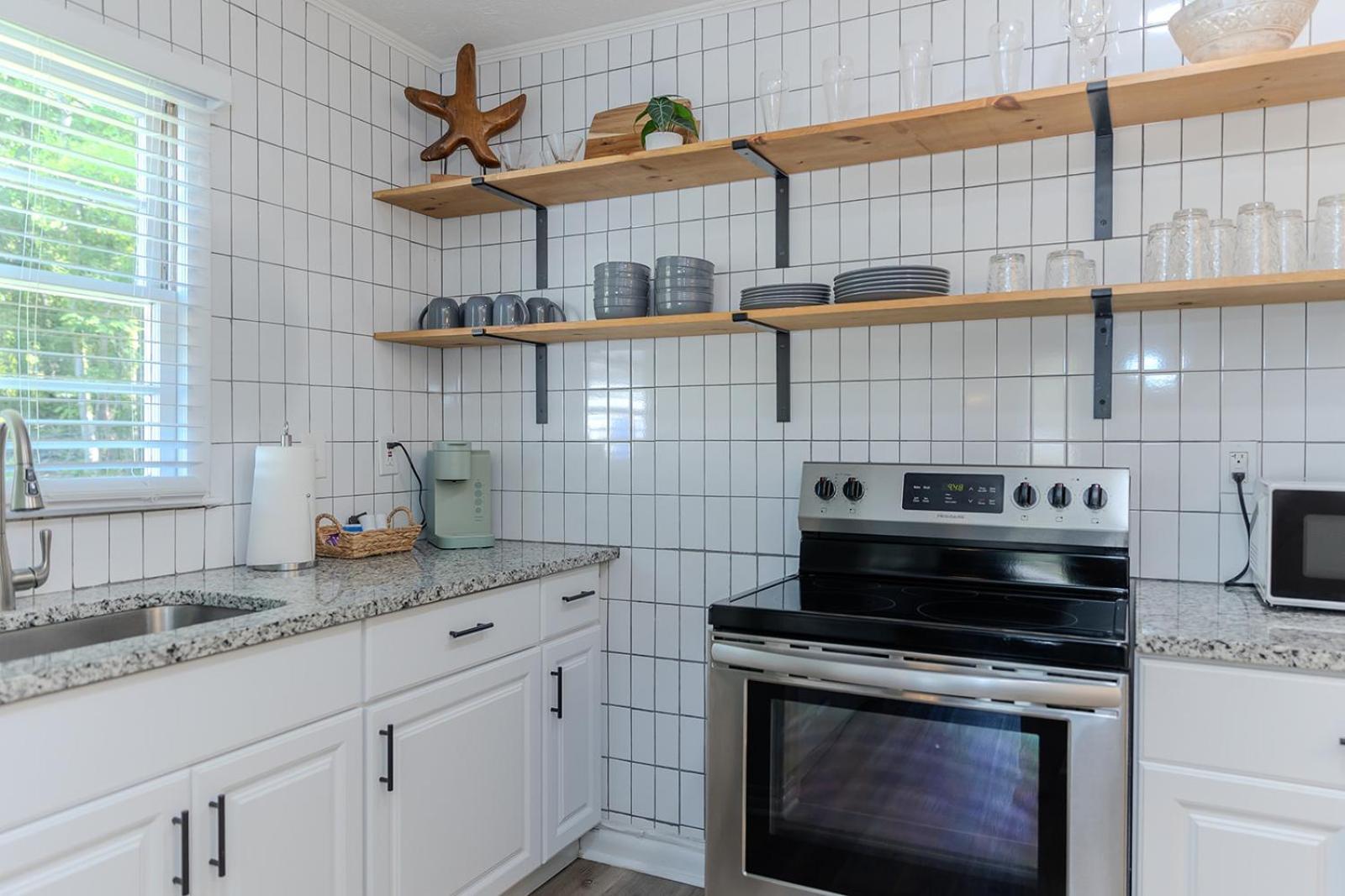 Coastal Cottage 1/2 Mile From Covington Square Екстер'єр фото