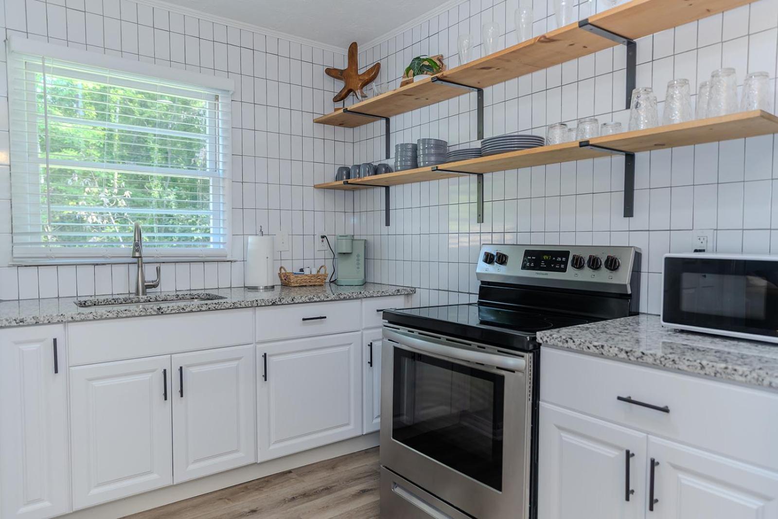 Coastal Cottage 1/2 Mile From Covington Square Екстер'єр фото