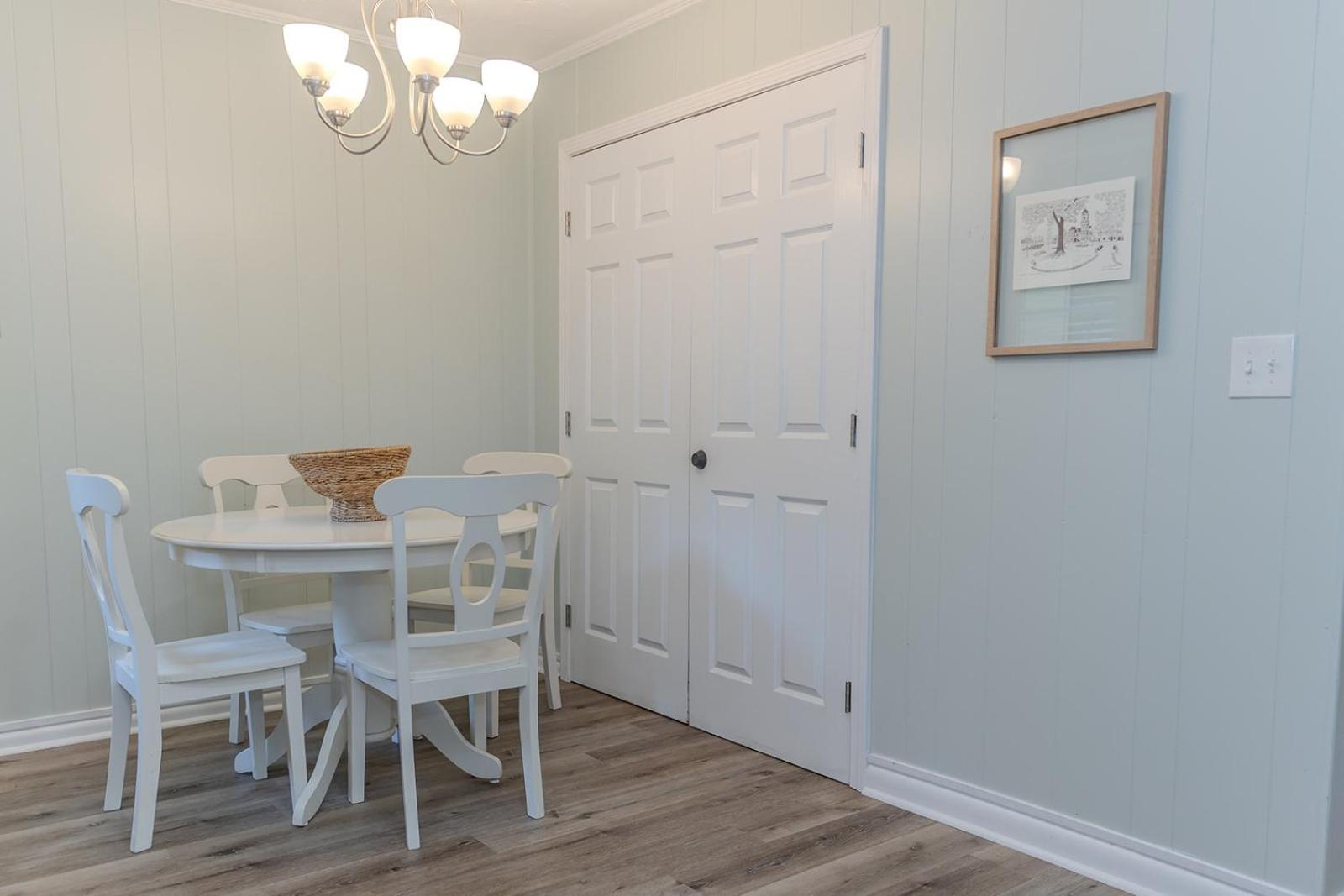 Coastal Cottage 1/2 Mile From Covington Square Екстер'єр фото